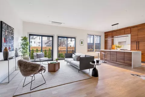 383 Windsor St #383, Cambridge, MA 02141