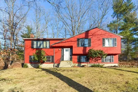 229 Daniels St, Franklin, MA 02038