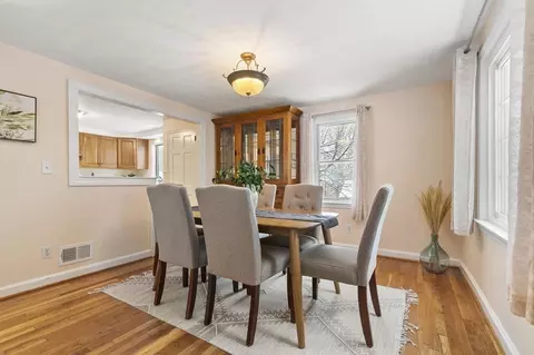 332 West St, Reading, MA 01867 photo 9