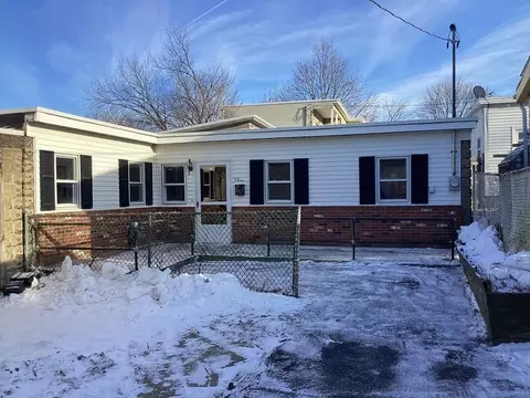 96 Laurel St, Fitchburg, MA 01420