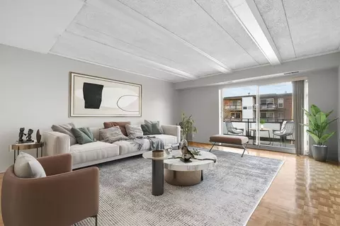 44 Broadlawn Park #17A, Chestnut Hill, MA 02467