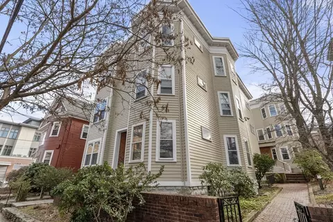16 Upland Rd #5, Cambridge, MA 02140