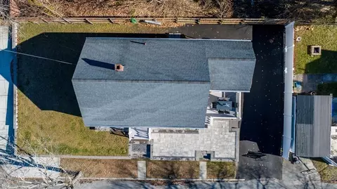 10 Wayne St, Fall River, MA 02721 photo 5
