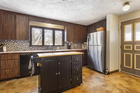 5 Bartlett Rd, Randolph, MA 02368 photo 3