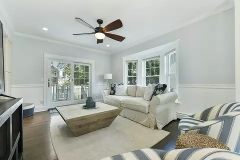 131 Bartlett Rd, Winthrop, MA 02152 photo 4