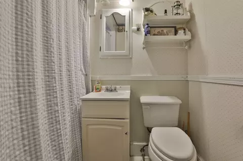 20 Everett St, Boston, MA 02122 photo 40