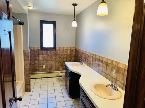 1630 Meridian St, Fall River, MA 02720 photo 15