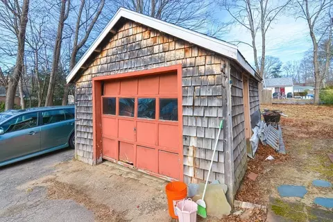 29 Union St, Millis, MA 02054 photo 7
