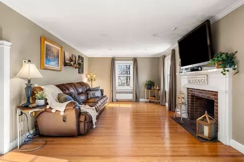 38 Fox Rd, Wakefield, MA 01880 photo 2
