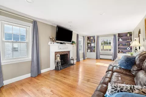 38 Fox Rd, Wakefield, MA 01880 photo 4