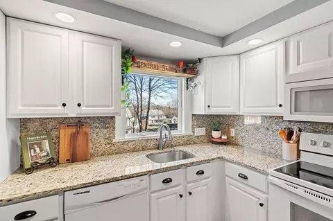 38 Fox Rd, Wakefield, MA 01880 photo 8