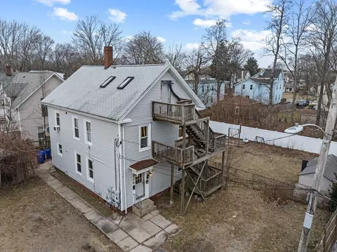7 Elbow St, Attleboro, MA 02703