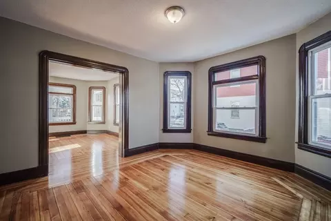 64 Colonial Ave, Springfield, MA 01109 photo 2