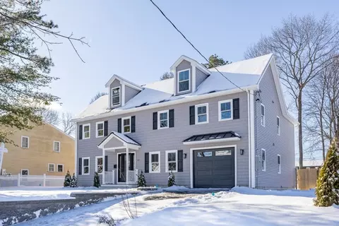 28 Keene St, Stoneham, MA 02180