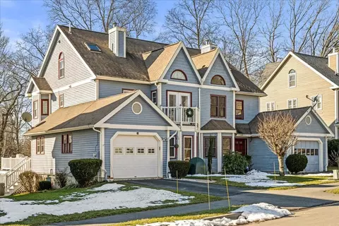 17 Blithewood Ter, Worcester, MA 01604 photo 2