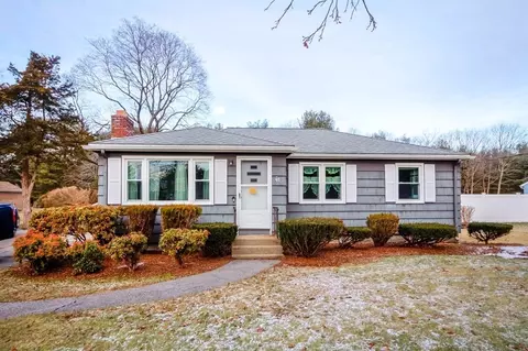 97 Plain St, Mansfield, MA 02048