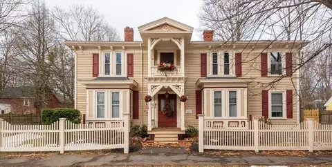 24 North St, Georgetown, MA 01833