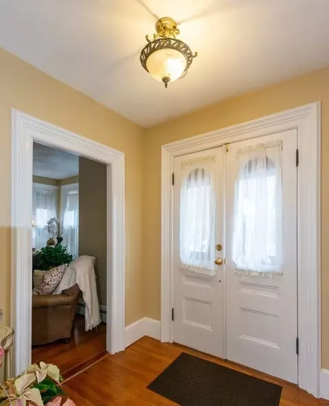 24 North St, Georgetown, MA 01833 photo 6