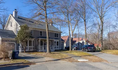 71-73 Webster Park #71, Newton, MA 02465
