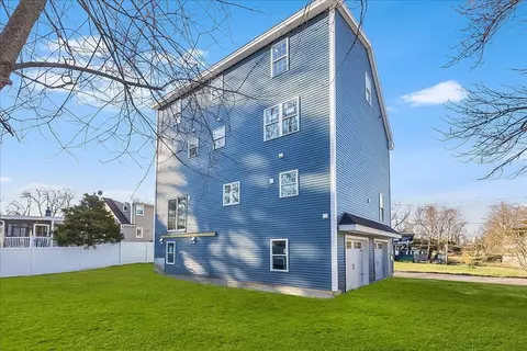 54 Track Rd, Reading, MA 01867 photo 5
