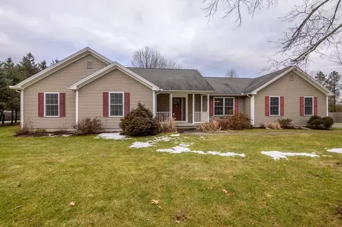 4 Deerbrook Dr, Granby, MA 01033