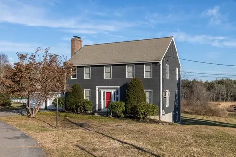 75 Heywood Rd, Sterling, MA 01564