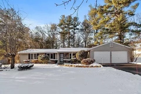 27 Old Stage Rd, Chelmsford, MA 01824