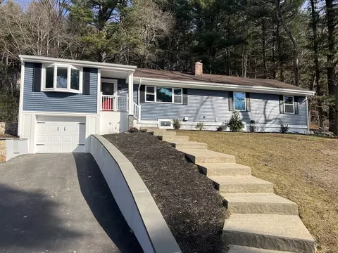 13 Hemlock Ln, Bedford, MA 01730
