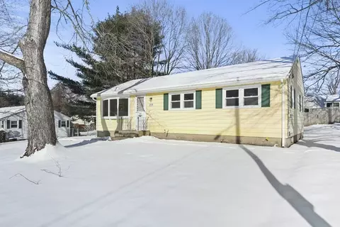 359 Cathy St, Fitchburg, MA 01420