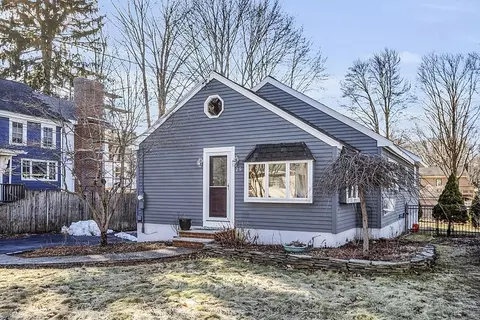 29 Wilson St, Reading, MA 01867