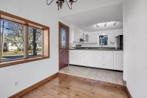 29 Wilson St, Reading, MA 01867 photo 9