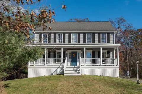 16 Fieldstone Cir, Whitman, MA 02382