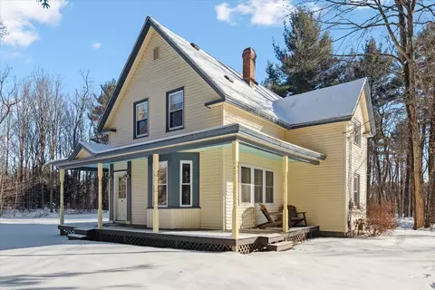 27 Farwell Rd, Tyngsborough, MA 01879