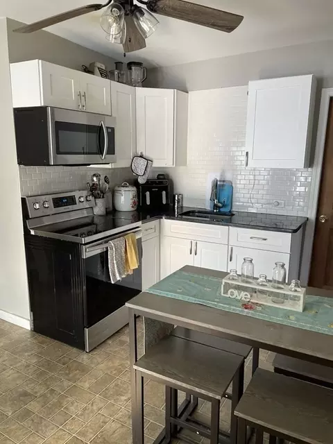 23 Preston St, Springfield, MA 01109 photo 8