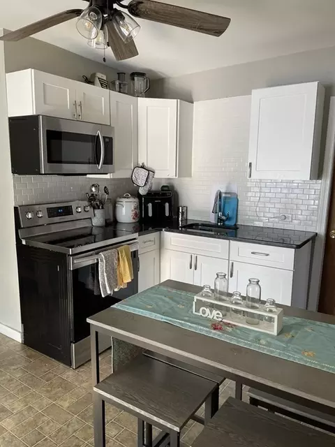 23 Preston St, Springfield, MA 01109 photo 9