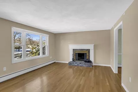 7 Cedar Hill Dr, Danvers, MA 01923 photo 4