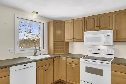 7 Cedar Hill Dr, Danvers, MA 01923 photo 9