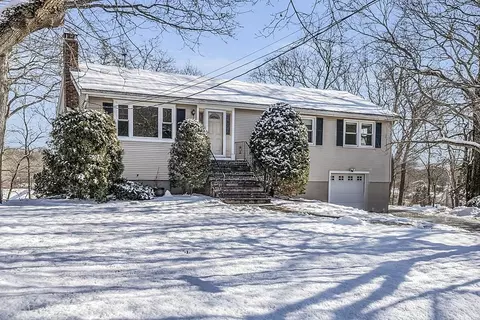 7 Cedar Hill Dr, Danvers, MA 01923