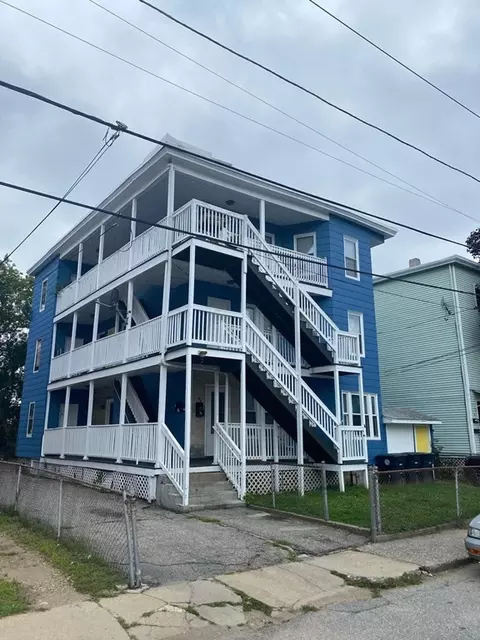 35 Green Ave, Southbridge, MA 01550