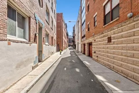 19 Wiget St #103, Boston, MA 02113