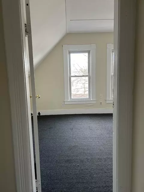 74-76 Knox St, Springfield, MA 01105 photo 10