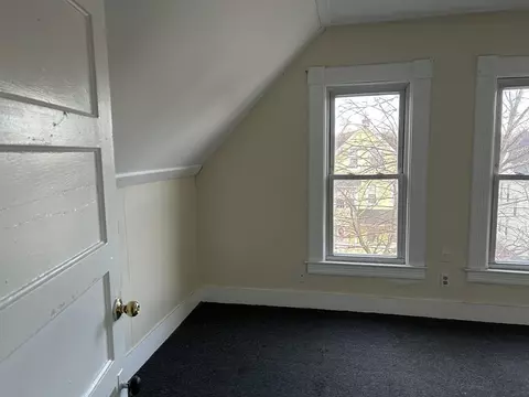 74-76 Knox St, Springfield, MA 01105 photo 12