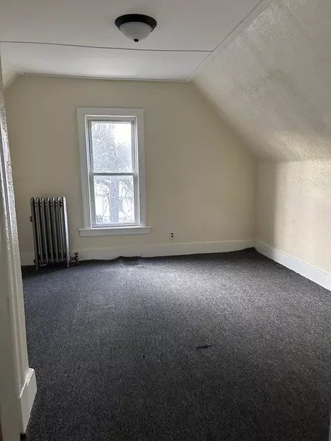 74-76 Knox St, Springfield, MA 01105 photo 9