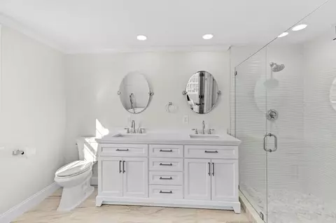 Bath - 33 Warfield Ave, Hull, MA 02045 photo 2 of 5