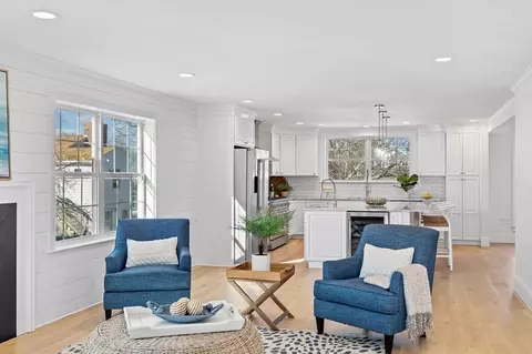 Living - 33 Warfield Ave, Hull, MA 02045 photo 3 of 3