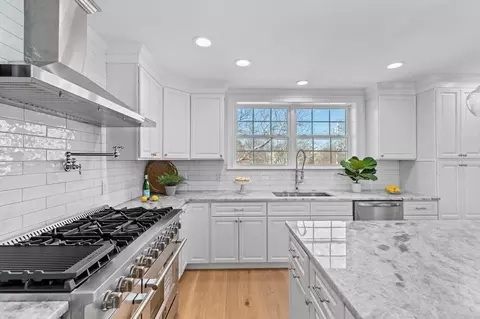 Kitchen - 33 Warfield Ave, Hull, MA 02045 photo 2 of 6