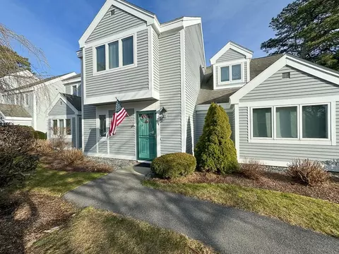 94 Howland Cir #94, Brewster, MA 02631