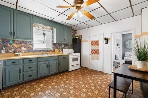 665 Millbury St, Worcester, MA 01607 photo 8