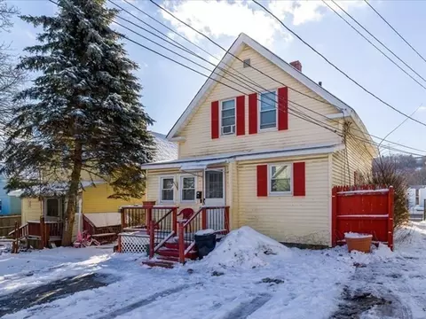 665 Millbury St, Worcester, MA 01607 photo 2