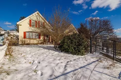 665 Millbury St, Worcester, MA 01607 photo 4